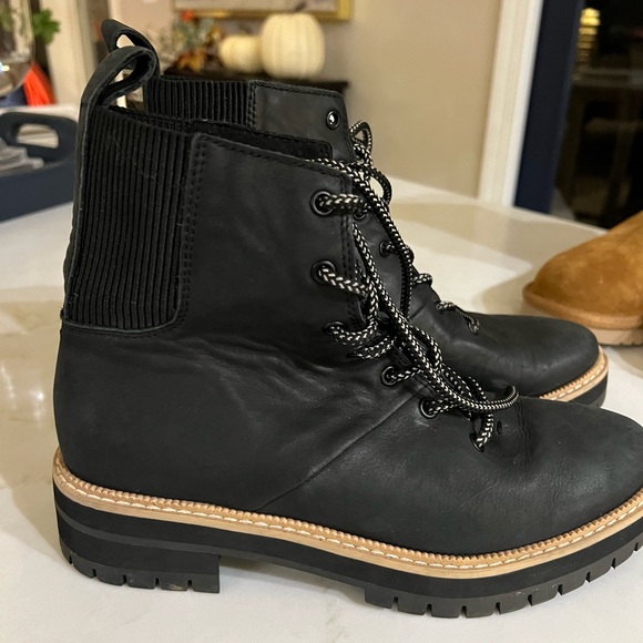 NWOT Toms Boots - Picture 8 of 9